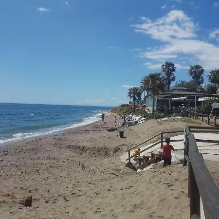 Sea And Beach Views 아파트 미하스